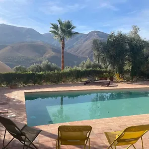 Cortijo Tayula-centro De Recuperacion Y Descanso Hotel